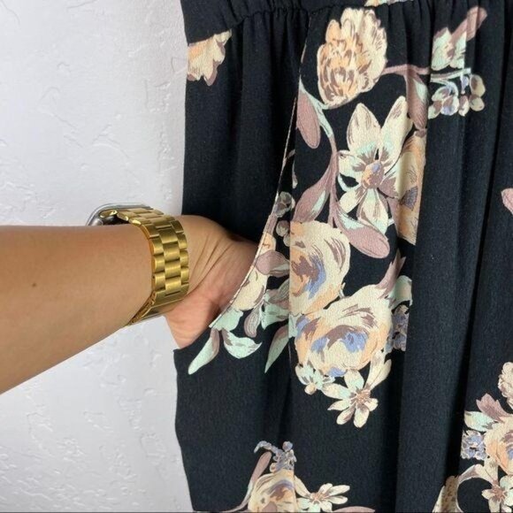 ASTR‎ The Label Black Floral Wrap Front High Low Dress V-Neck Women's Size Small - Picture 6 of 10